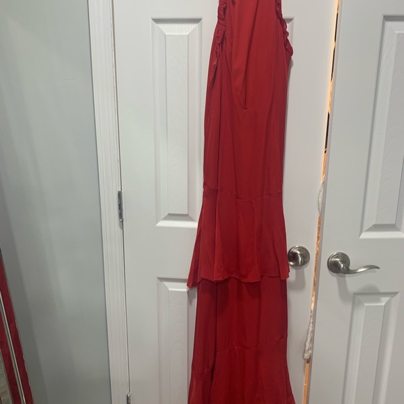 new red silk gown - Picture 2 of 3
